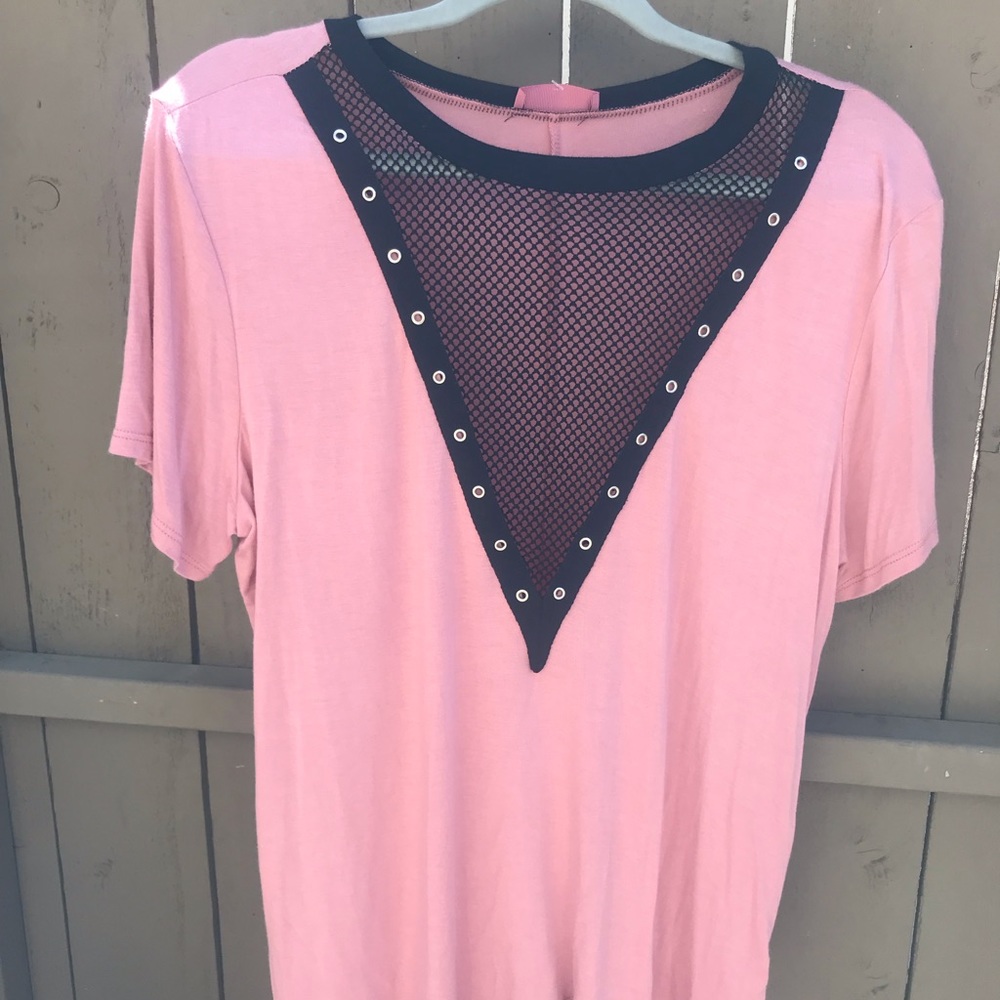 Shirt with Mesh cutout